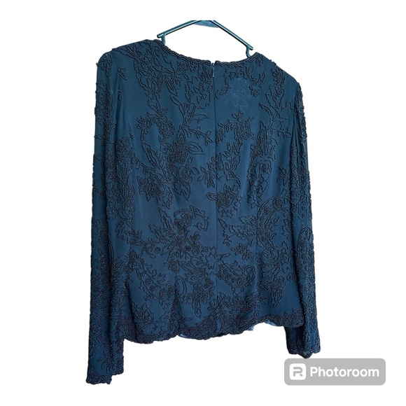 Madison Gray Silk Beaded Top Size 6 - Elegant & Detailed, Good Condition - Picture 5 of 9